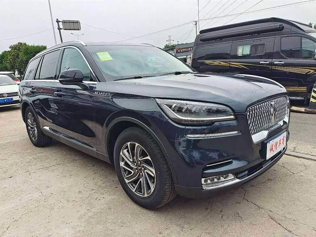 Lincoln Aviator 2023 — Şəkil 3/18