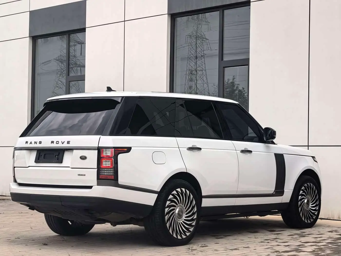Land Rover Range Rover 2016 — Фото 9/9