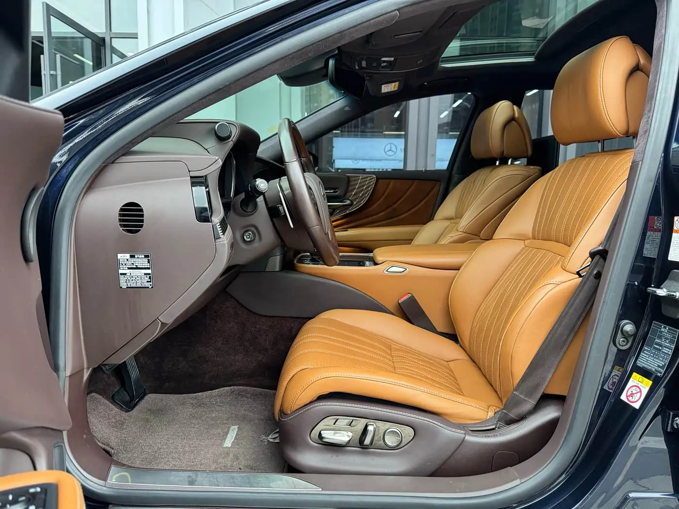 Lexus LS 2019 — ფოტო 7/16