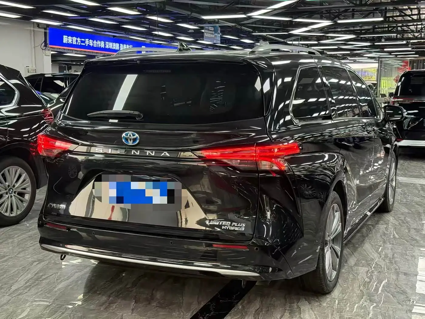Toyota Sienna 2023 — Photo 10/12