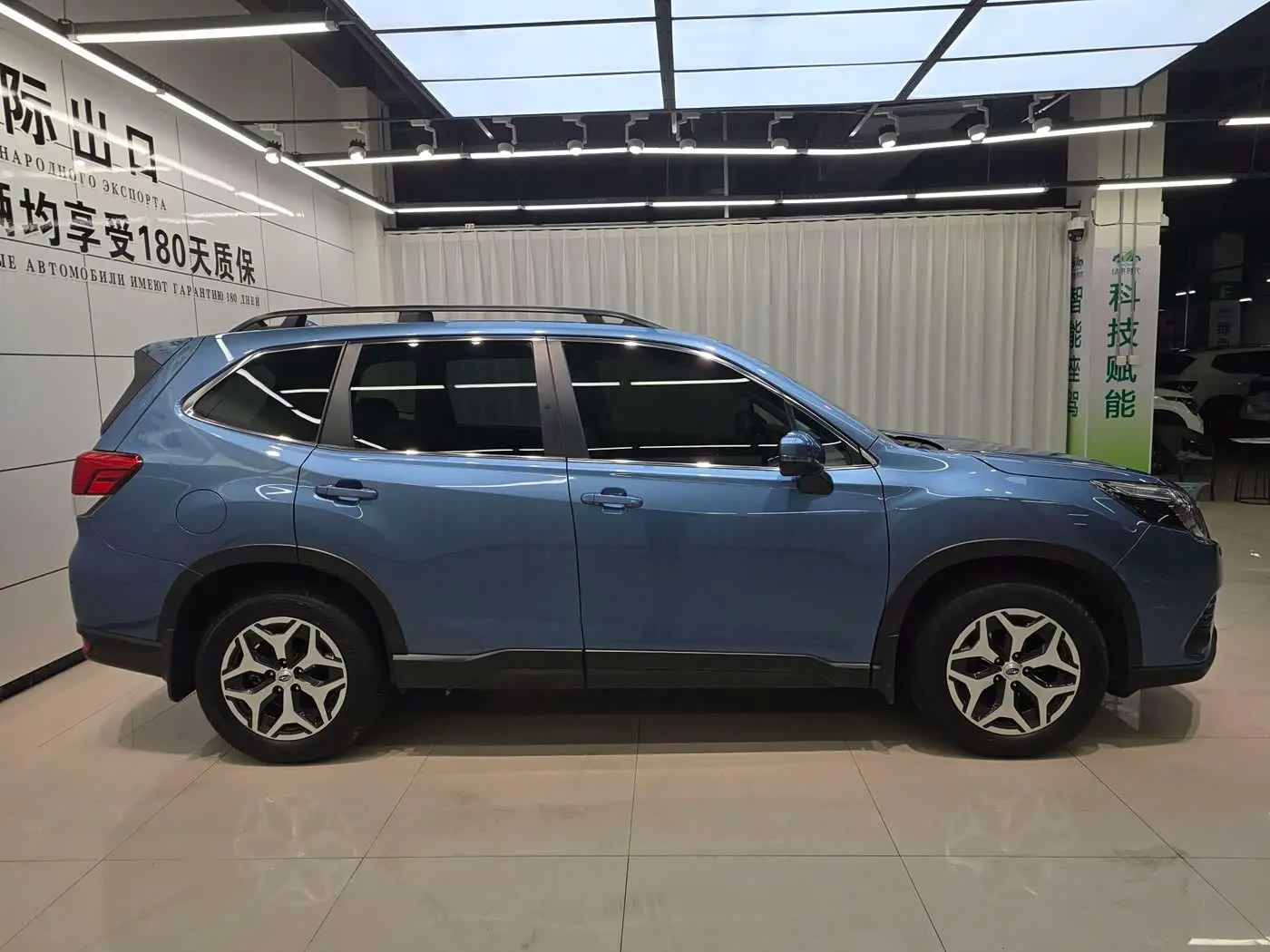 Subaru Forester 2023 — Фото 4/20