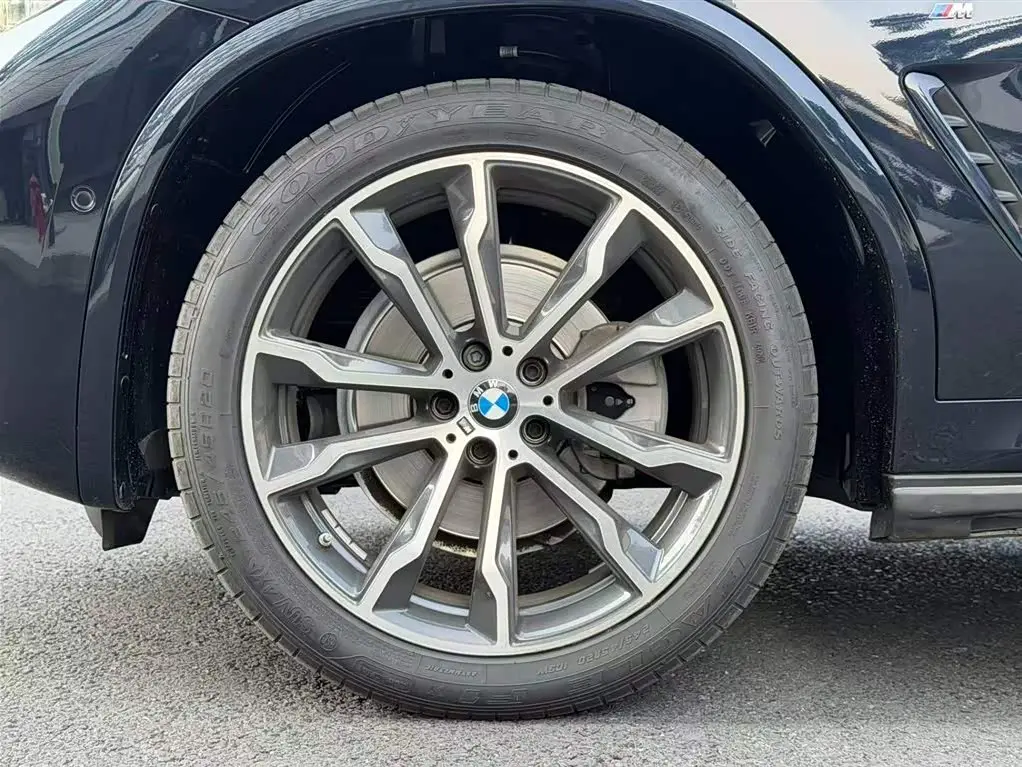 BMW X3 2021 — Şəkil 16/18