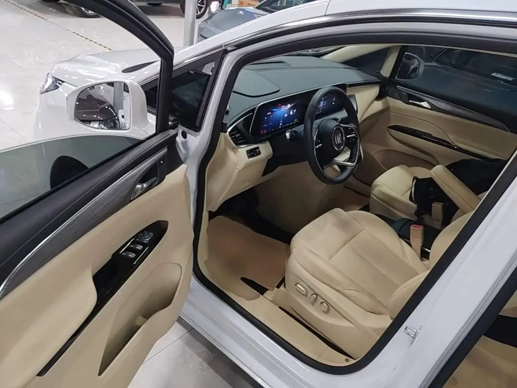Buick GL8 New Energy 2025 — Фото 16/20