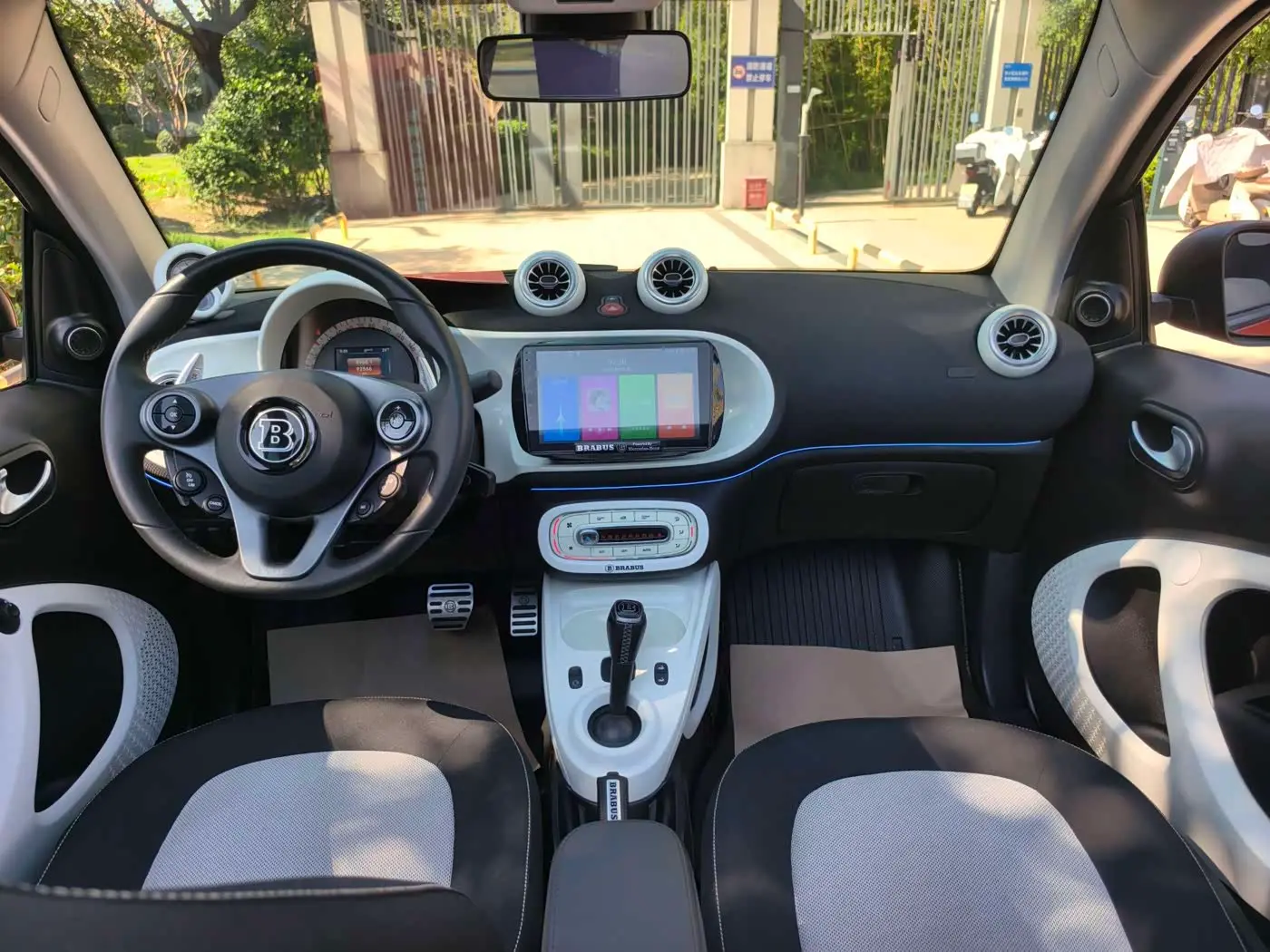 smart fortwo 2017 — Фото 12/19