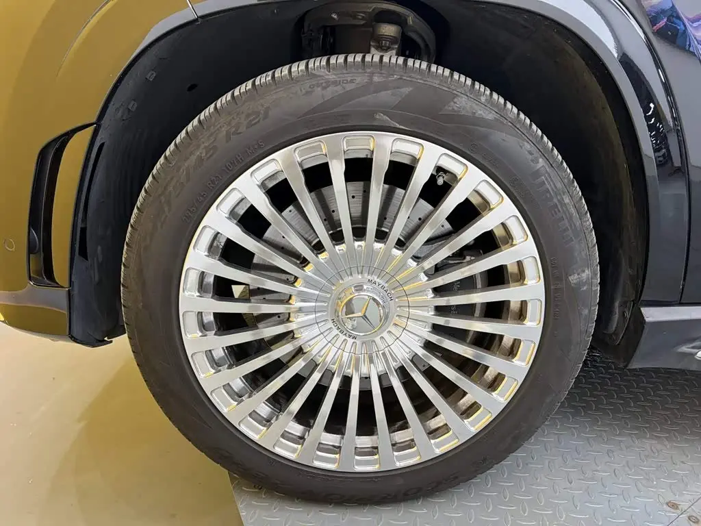 Mercedes-Benz GLS 2023 — Photo 11/20
