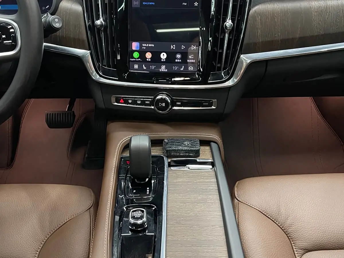 Volvo V90 2025 — Photo 8/19