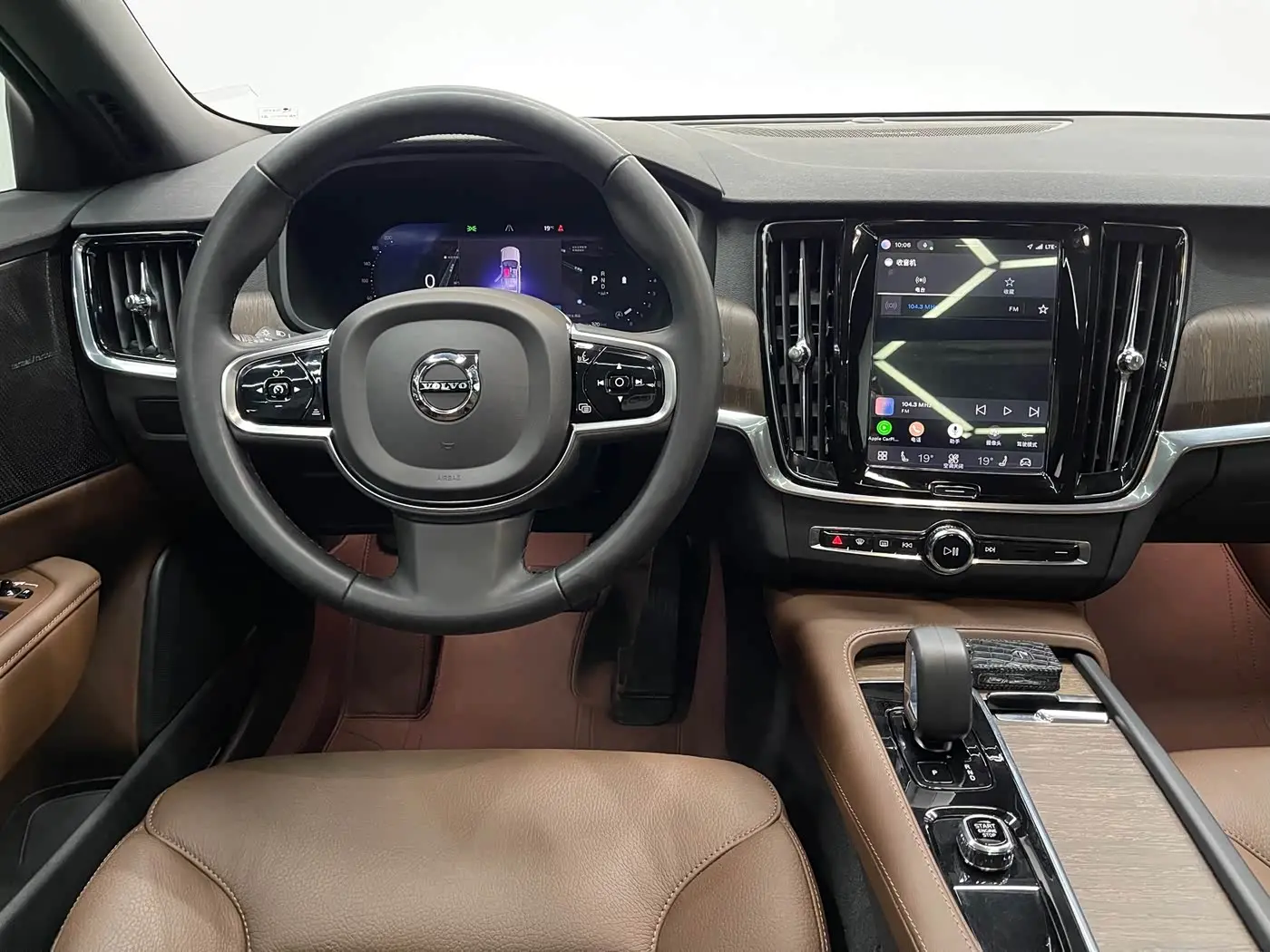 Volvo V90 2025 — Photo 9/19