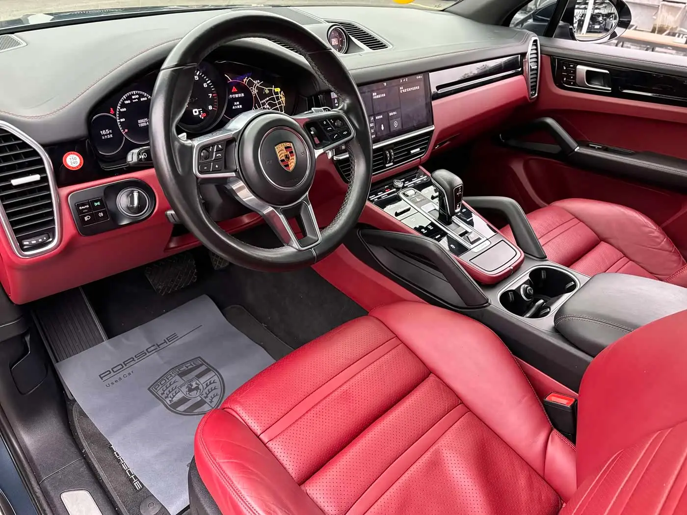 Porsche Cayenne 2018 — Фото 10/20