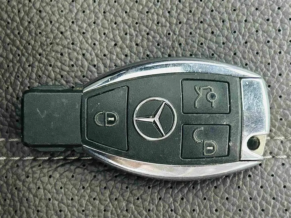Mercedes-Benz GLE 2018 — ფოტო 13/20