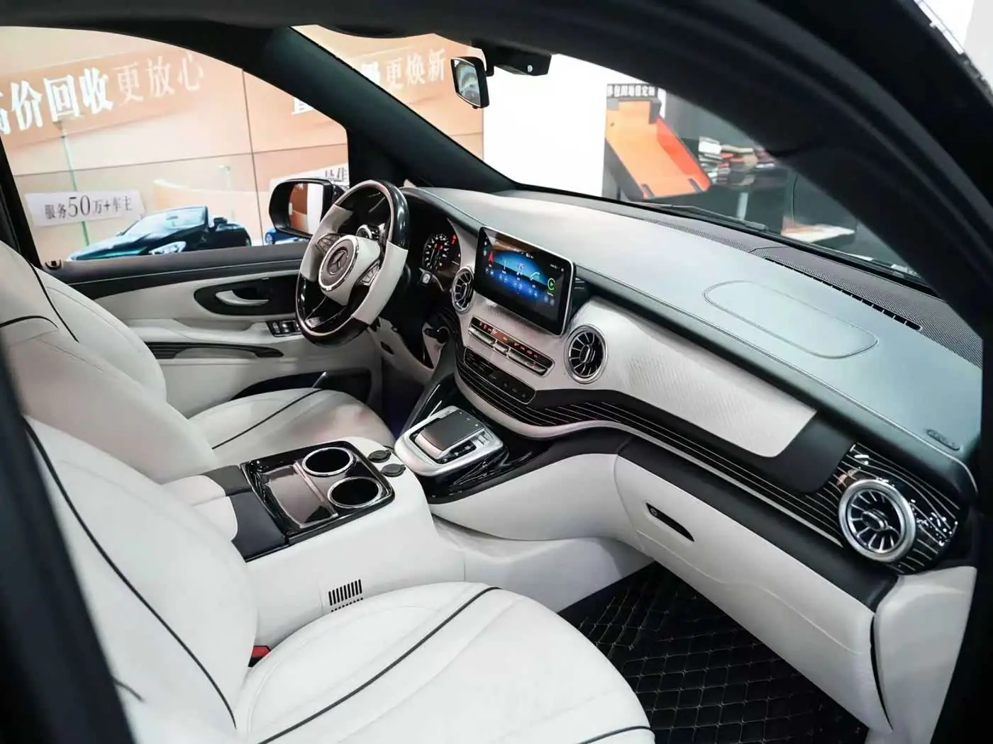Mercedes-Benz Vito 2022 — Photo 13/20