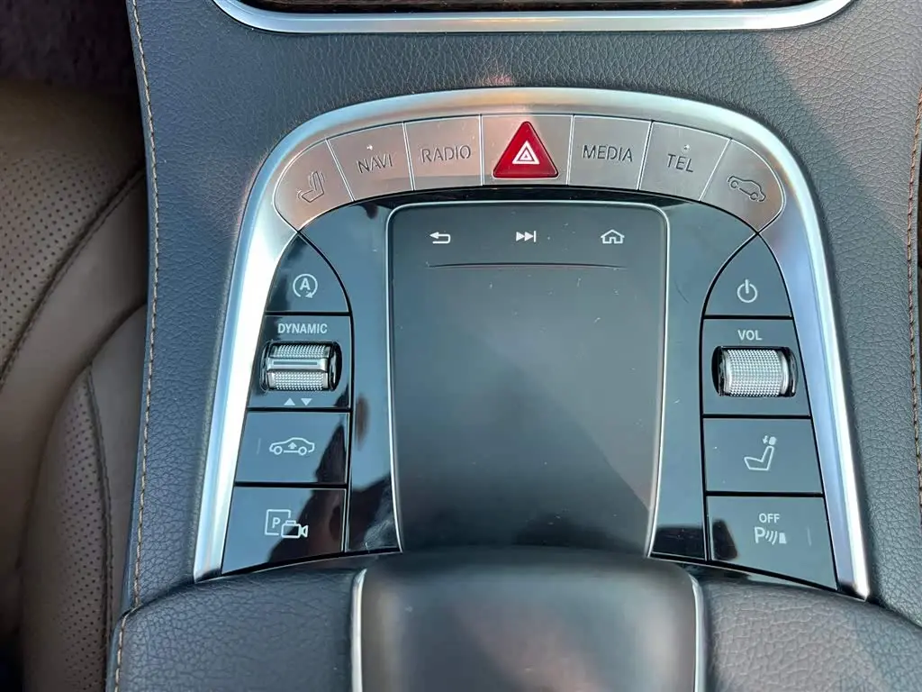 Mercedes-Benz S-Class 2019 — Photo 12/19