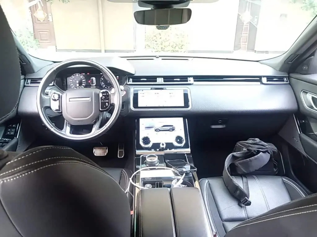 Land Rover Range Rover Velar 2019 — Фото 10/20