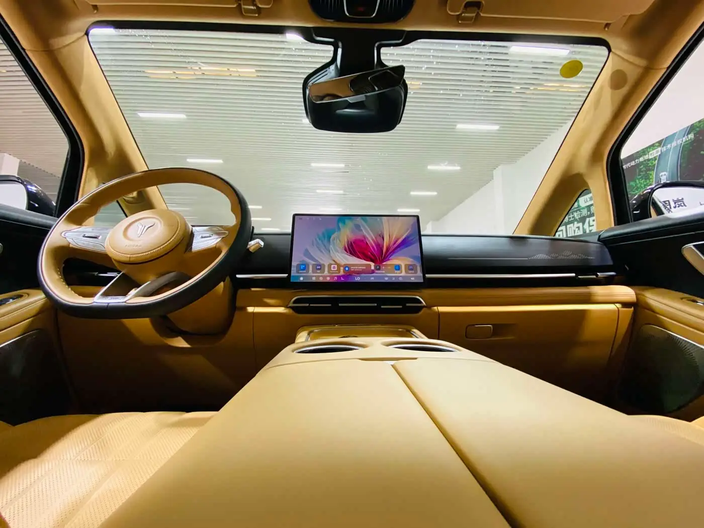 Voyah Auto Voyah Dreamer 2025 — Photo 4/20