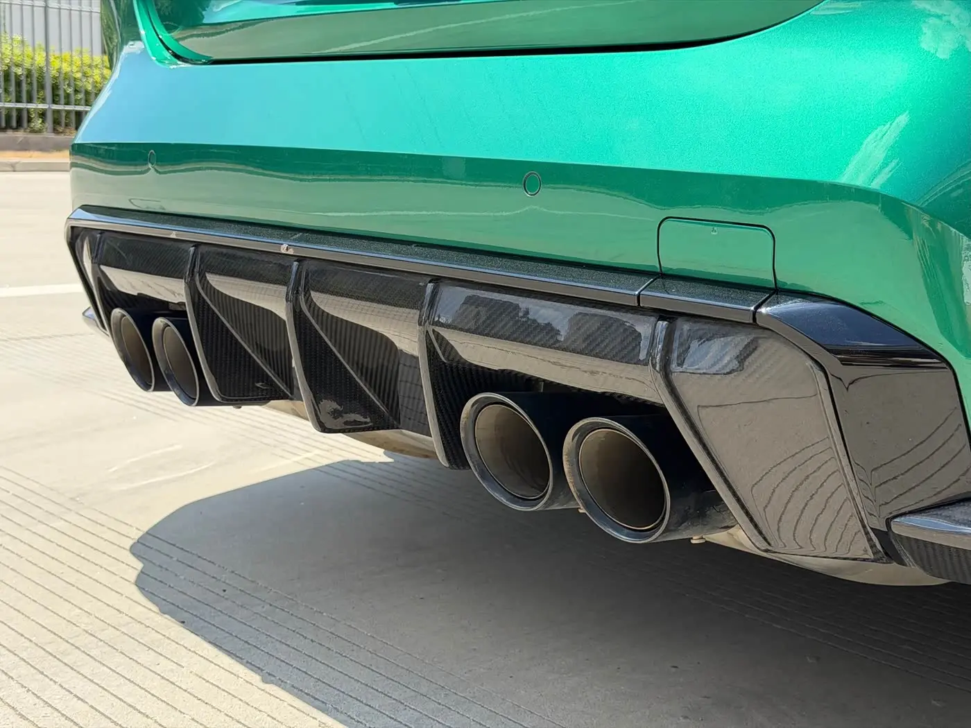 BMW M4 2022 — ფოტო 19/20