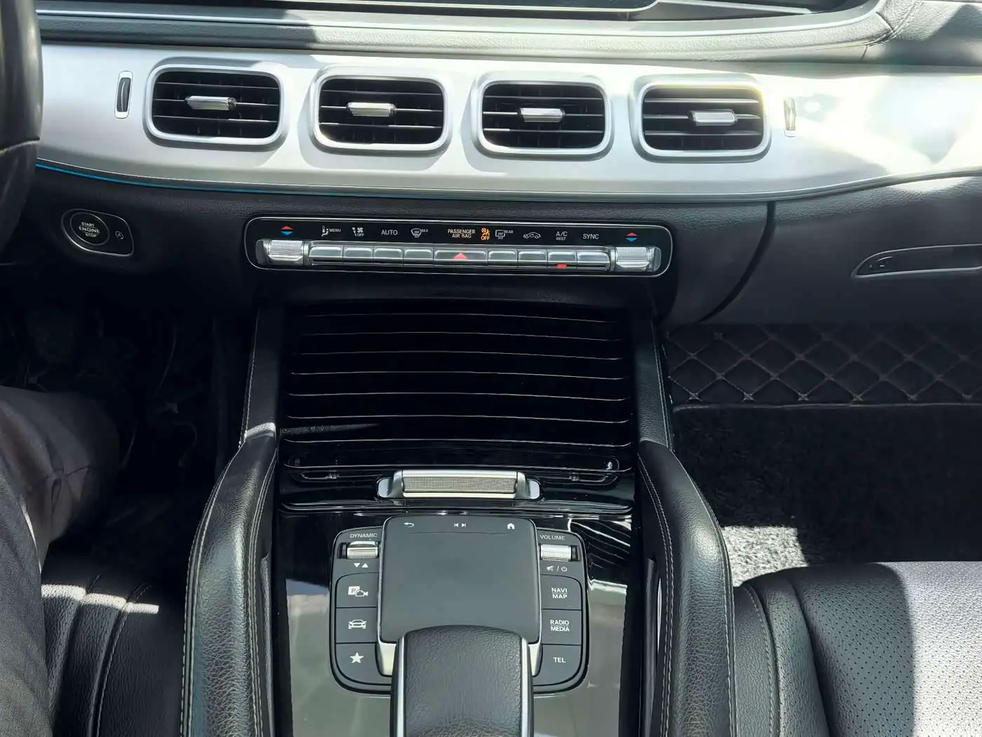 Mercedes-Benz GLE Coupe 2022 — Photo 11/16