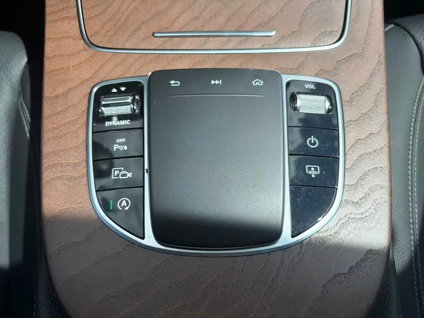 Mercedes-Benz E-Class 2019 — Фото 12/17