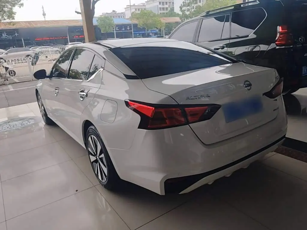 Nissan Teana 2022 — Photo 5/20