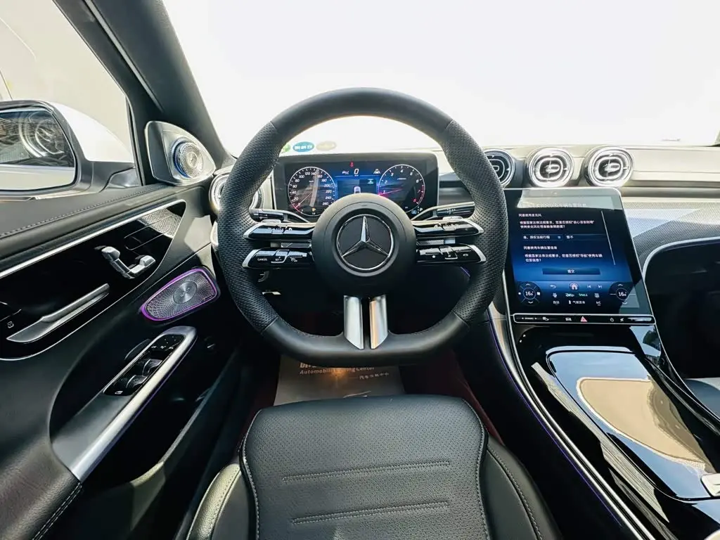 Mercedes-Benz C-Class 2025 — Фото 12/20