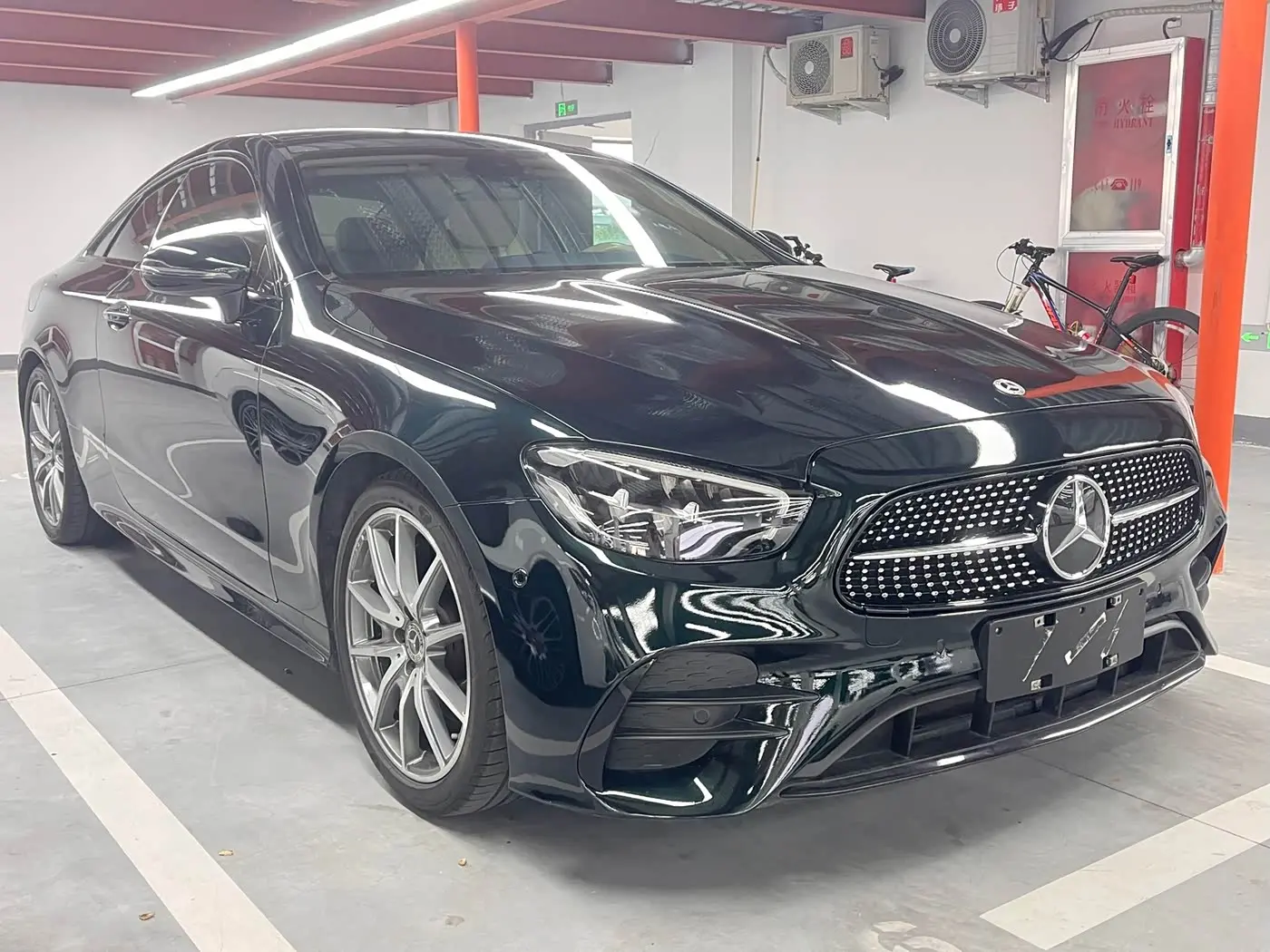 Mercedes-Benz E-Class 2022 — Photo 3/15