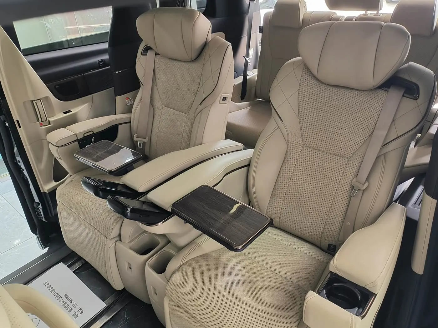 Toyota Vellfire 2023 — Photo 6/20