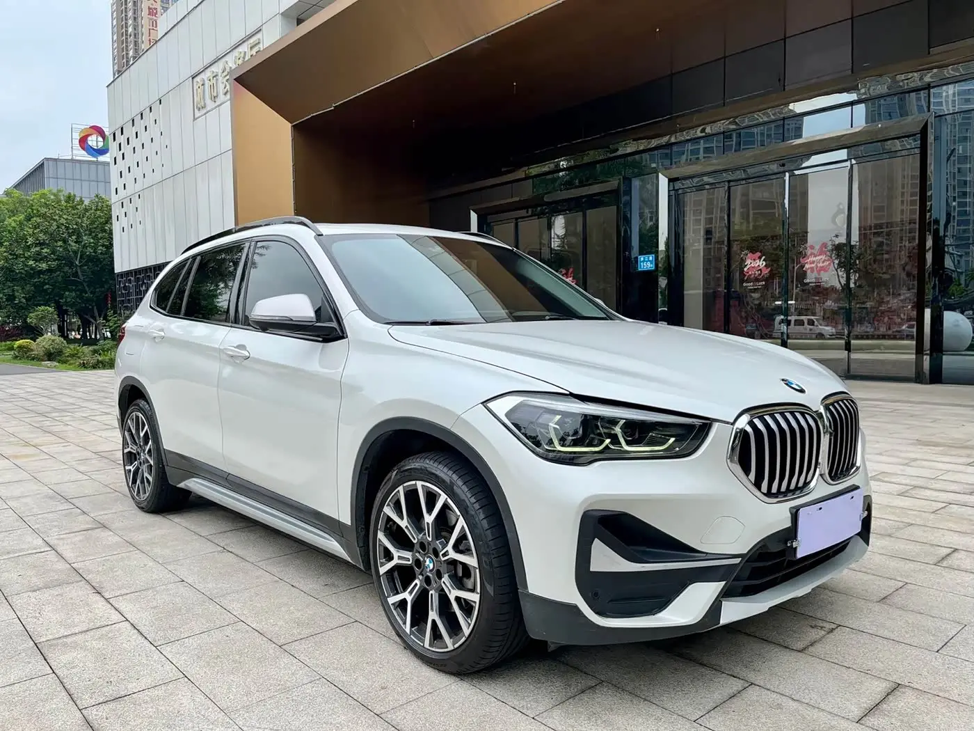 BMW X1 2021 — Фото 3/10