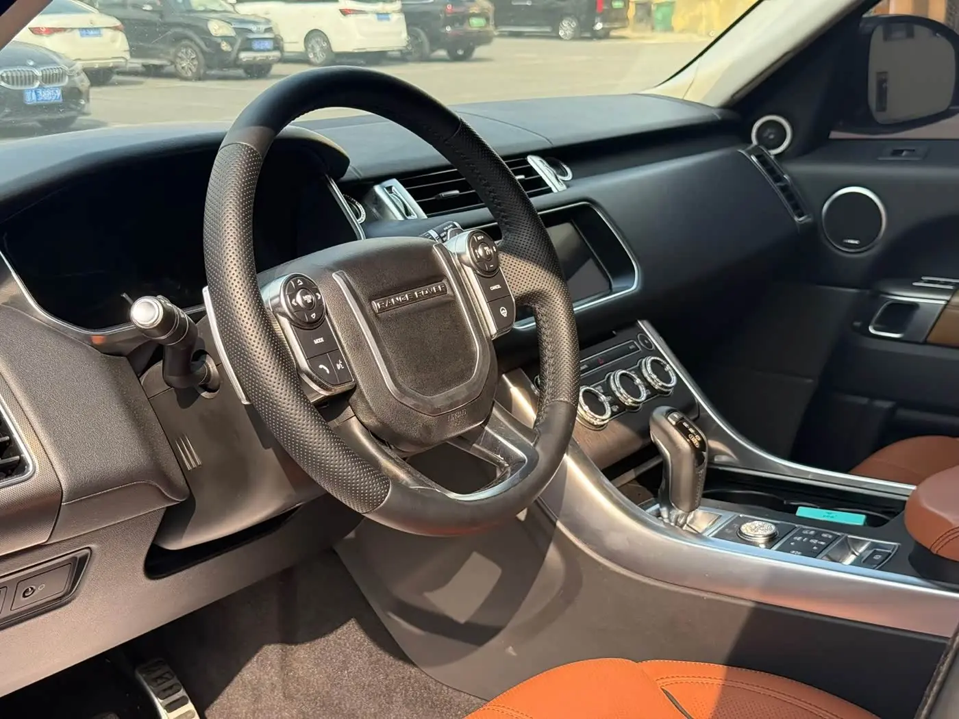 Land Rover Range Rover Sport 2017 — Photo 6/18