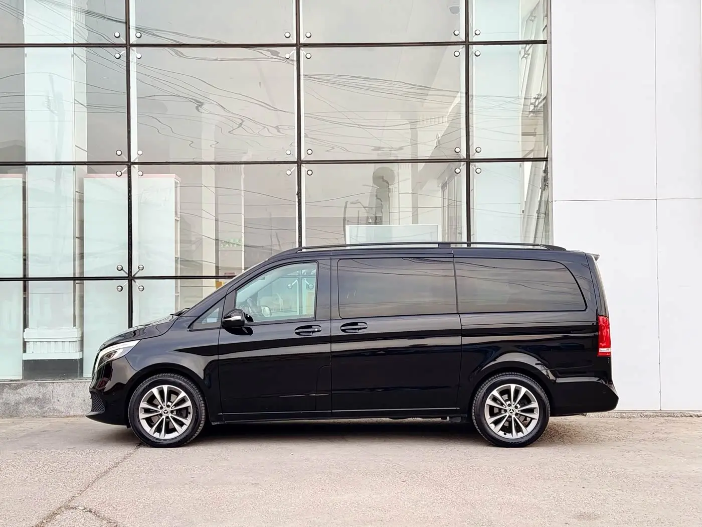 Mercedes-Benz V-Class 2020 — Şəkil 8/18
