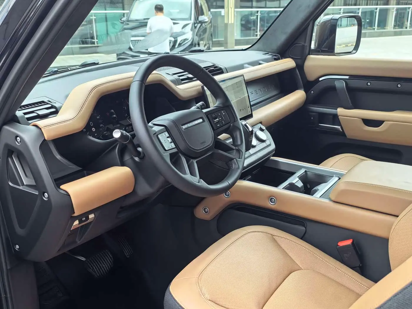 Land Rover Defender 2025 — Photo 11/19