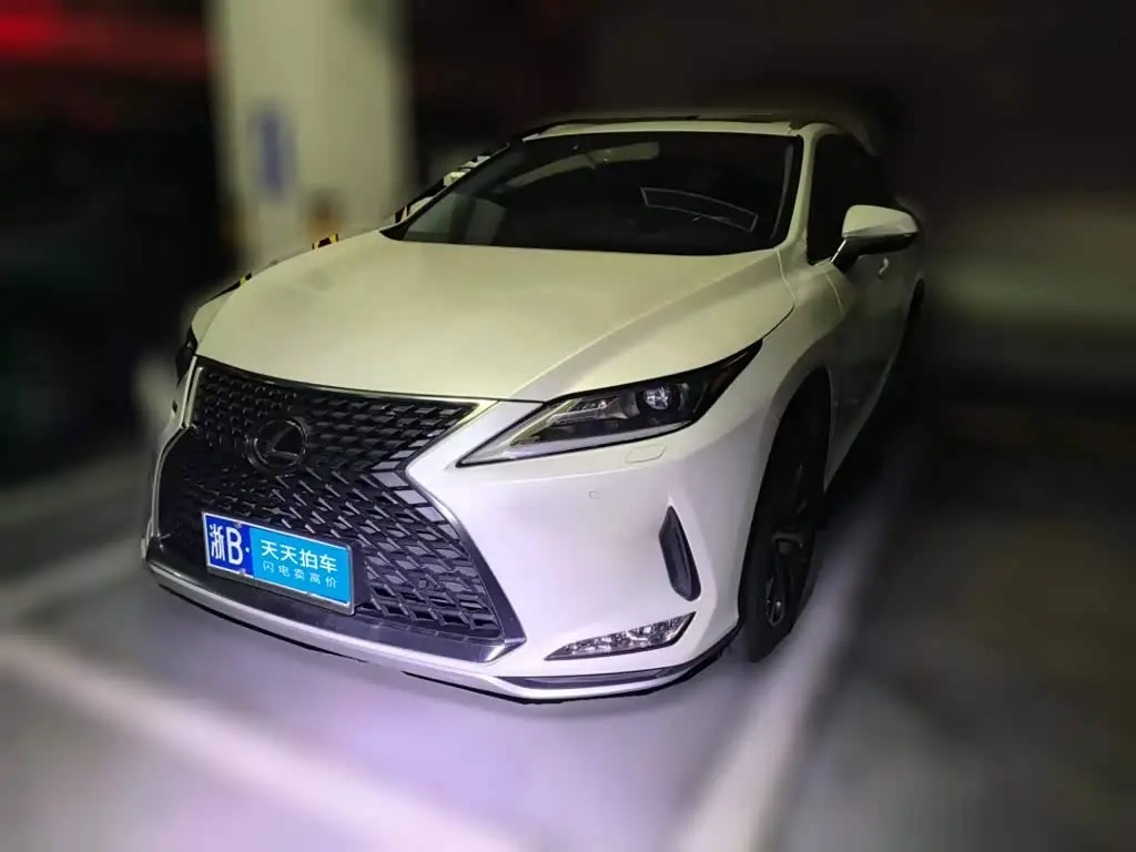 Lexus RX, 2021