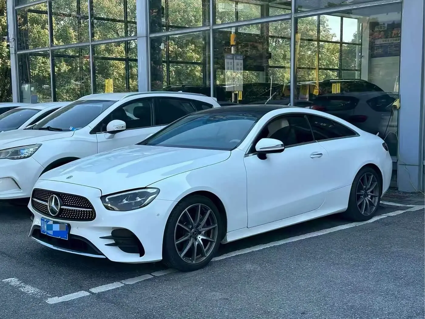 Mercedes-Benz E-Class 2023 — Фото 1/5