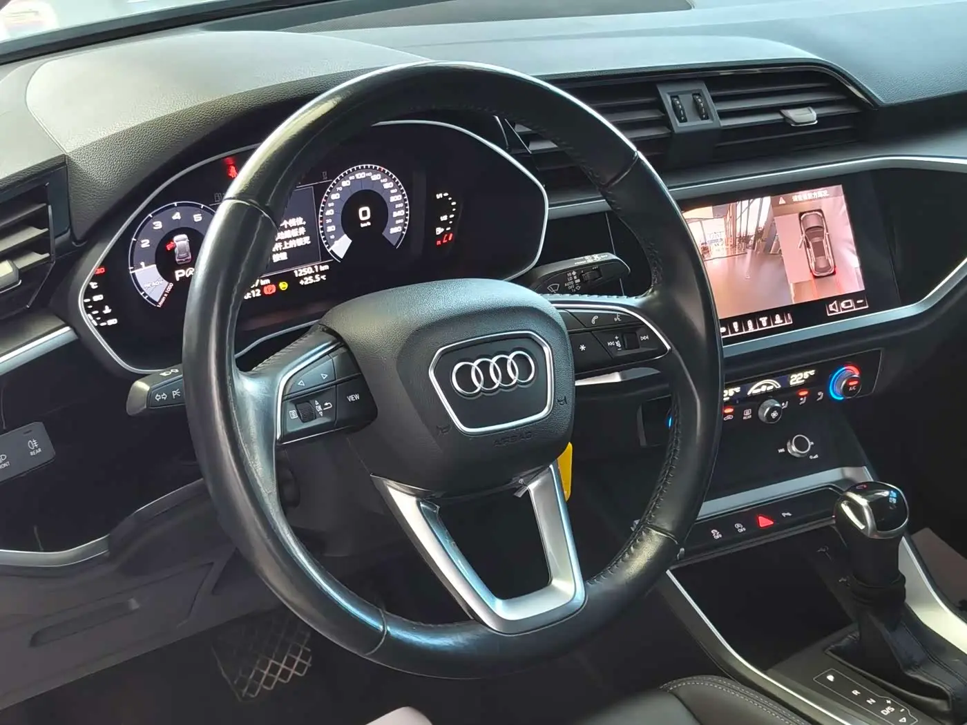 Audi Q3 2021 — Фото 8/16