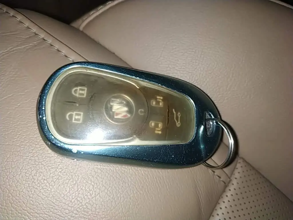 Buick GL8 2020 — Photo 9/20