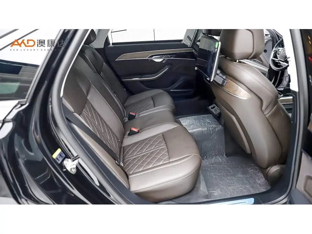 Audi A8 2023 — Photo 8/10