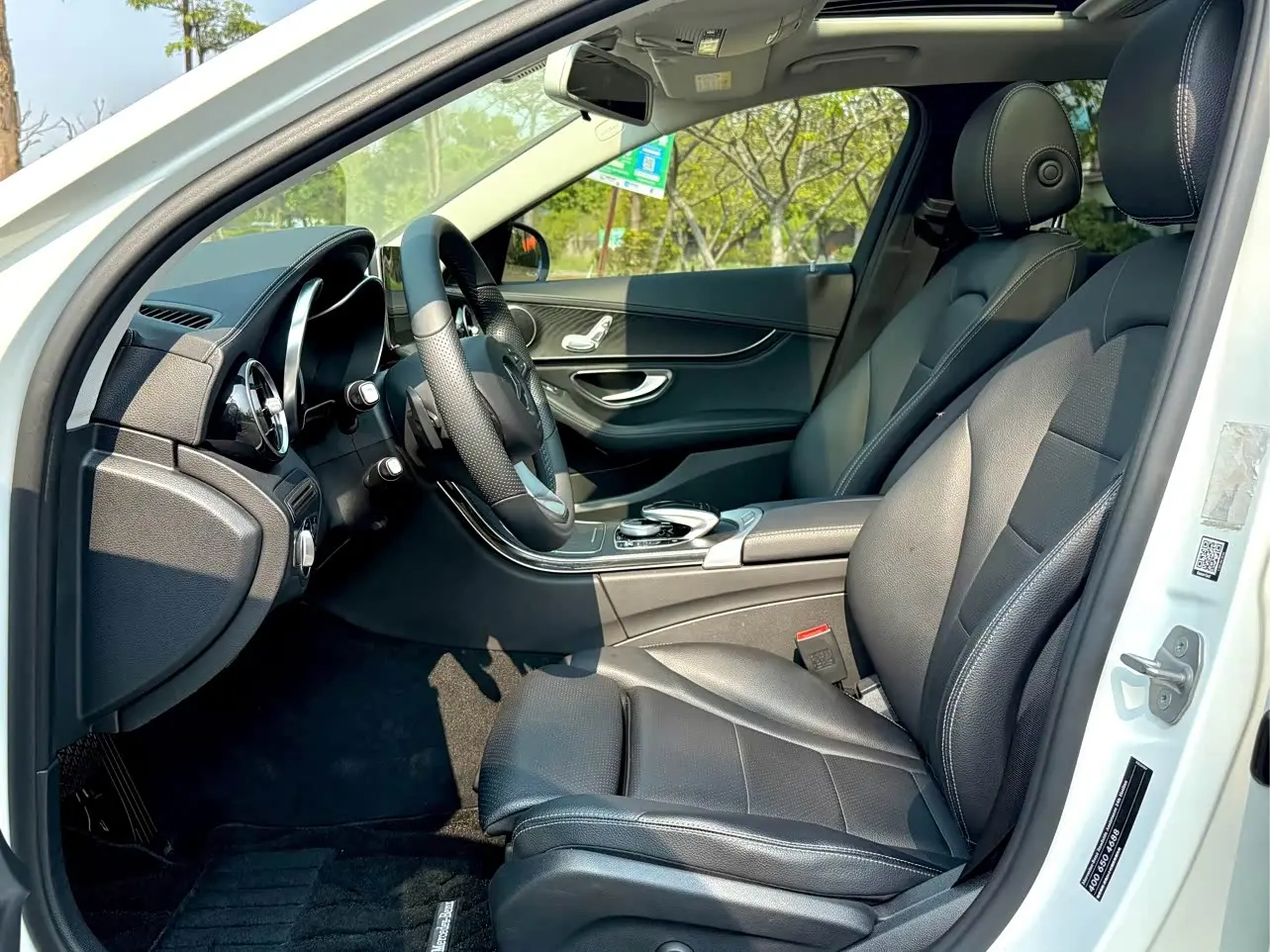 Mercedes-Benz C-Class 2017 — Photo 9/20