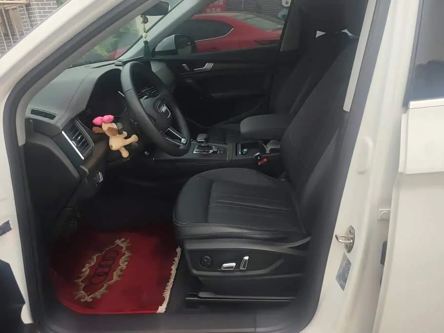 Audi Q5L 2024 — Photo 9/16