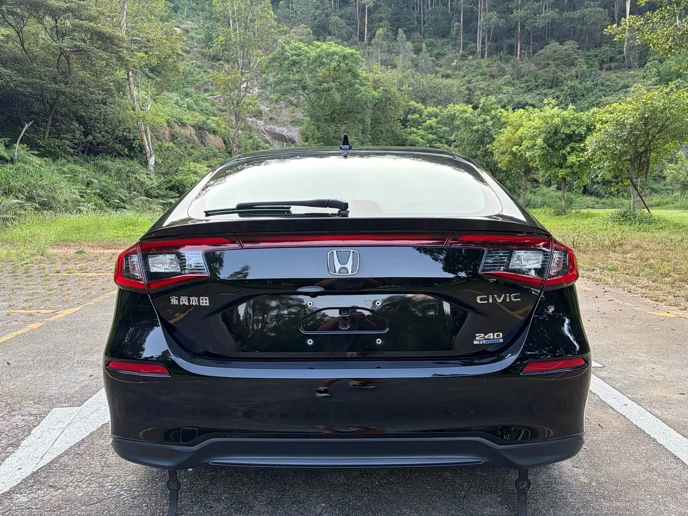 Honda Civic 2023 — Фото 8/17