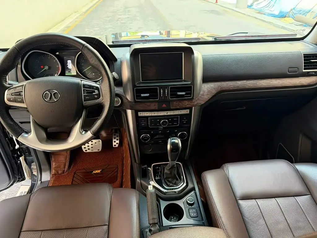 BAIC ORV Beijing Off-Road BJ80 2018 — Şəkil 9/12