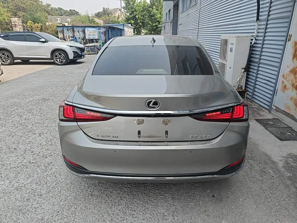 Lexus ES 2022 — Şəkil 6/20