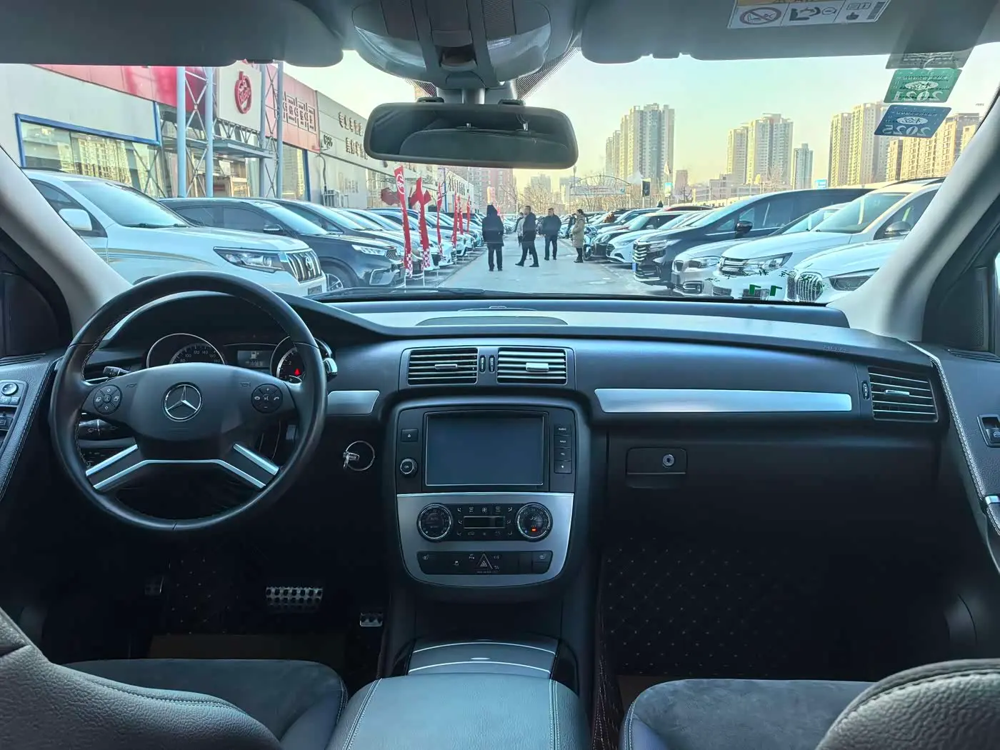 Mercedes-Benz R-Class 2015 — Şəkil 11/19