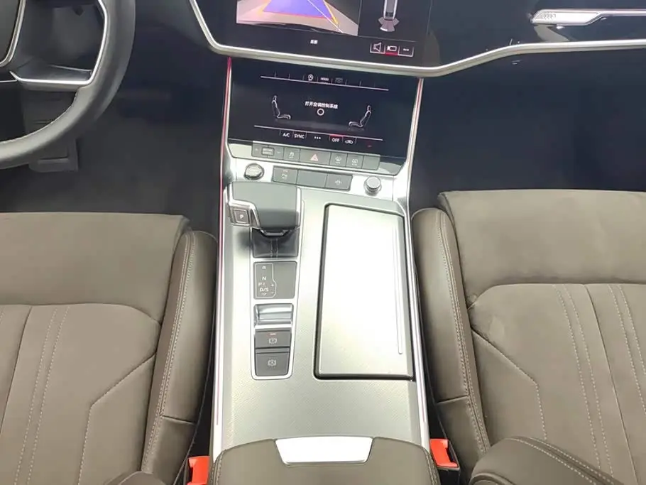 Audi A7L 2024 — Photo 16/16