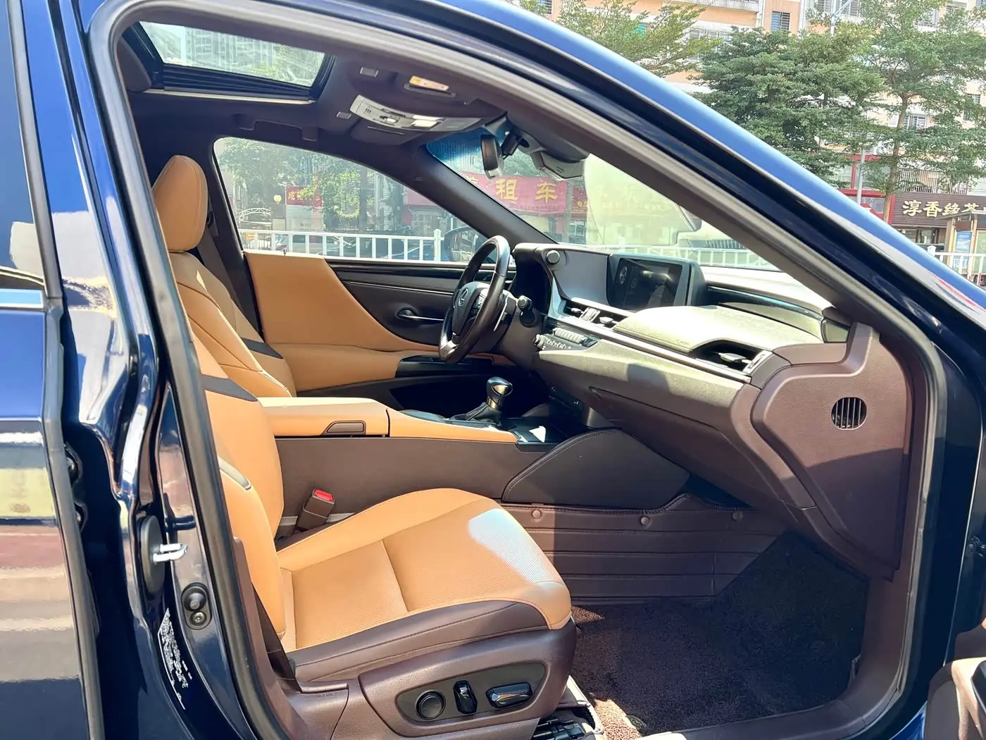Lexus ES 2021 — Şəkil 8/12