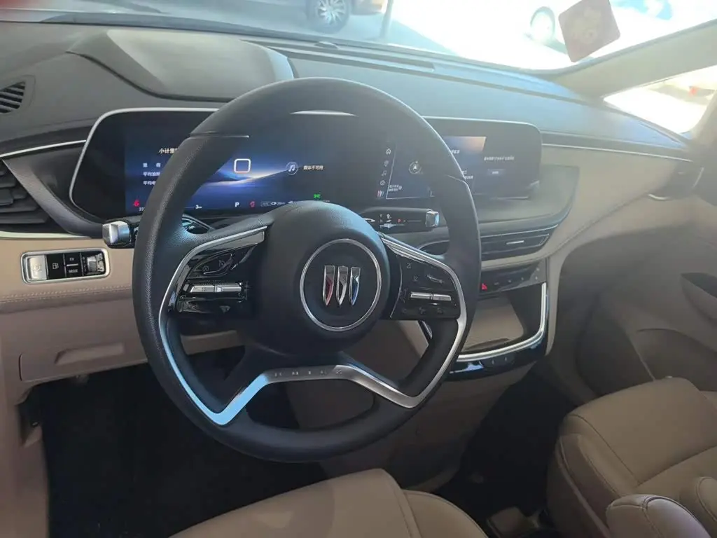 Buick GL8 New Energy 2025 — Фото 3/15