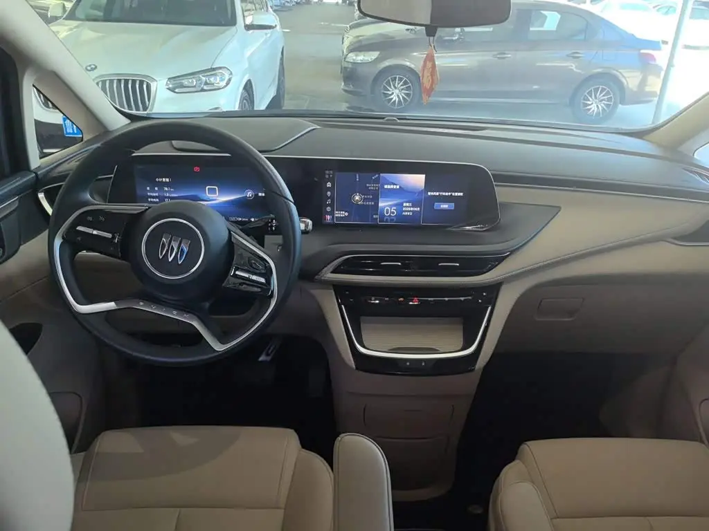 Buick GL8 New Energy 2025 — Фото 15/15