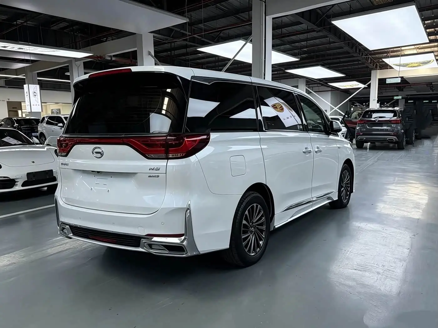 GAC Trumpchi Trumpchi M8 2023 — Фото 15/15