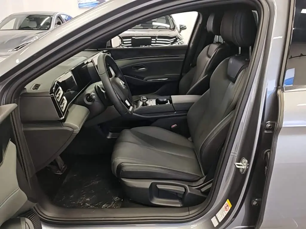 BYD Qin L 2025 — Photo 15/20