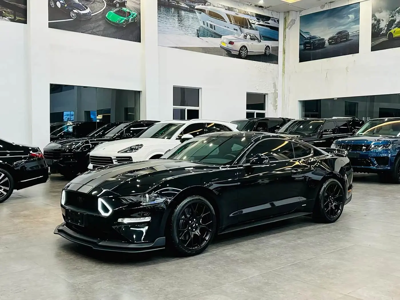 Ford Mustang 2021 — Фото 1/9