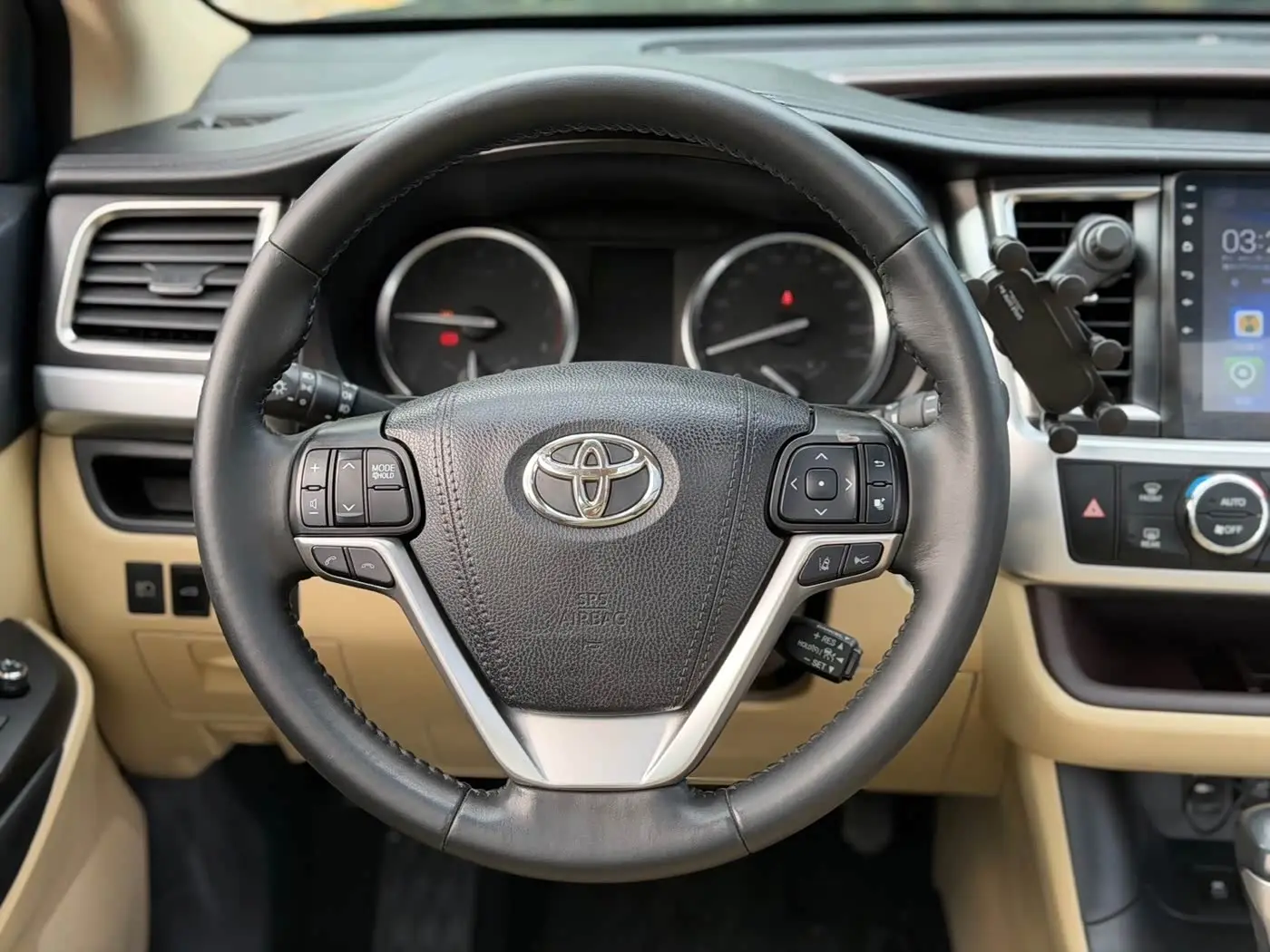 Toyota Highlander 2018 — Фото 10/14
