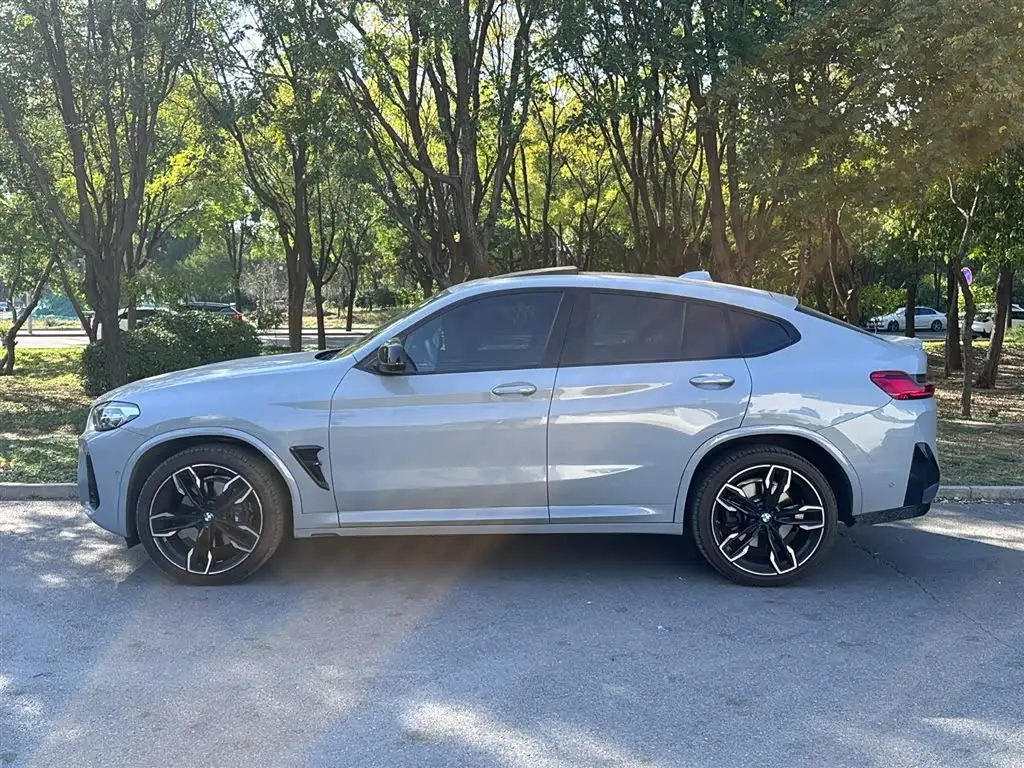 BMW X4 M40i 2025 — Фото 3/18