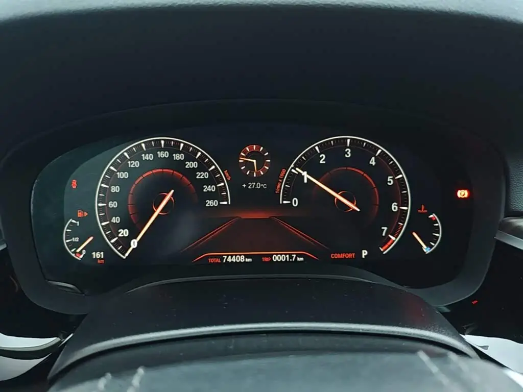 BMW 5 Series 2019 — Фото 12/20