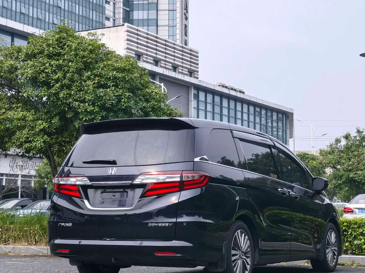 Honda Odyssey 2018 — Фото 10/12